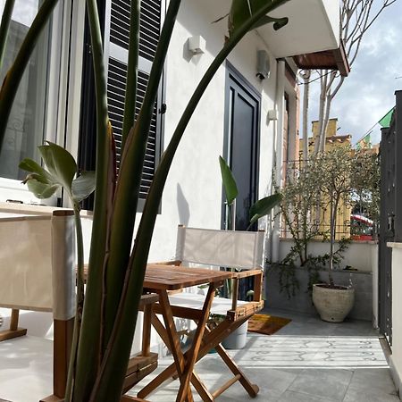 La Maison Appartement - A 200M Dal Porto Civitavecchia Luaran gambar